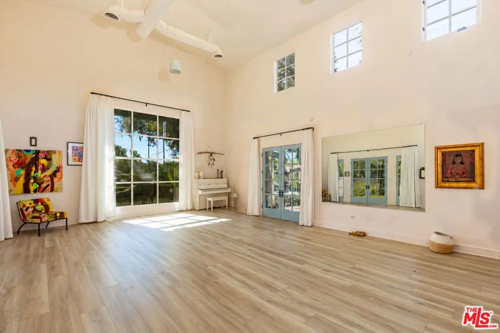 202 Canada Street Ojai, CA 93023