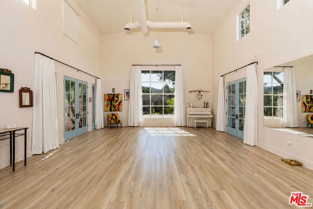 202 Canada Street Ojai, CA 93023