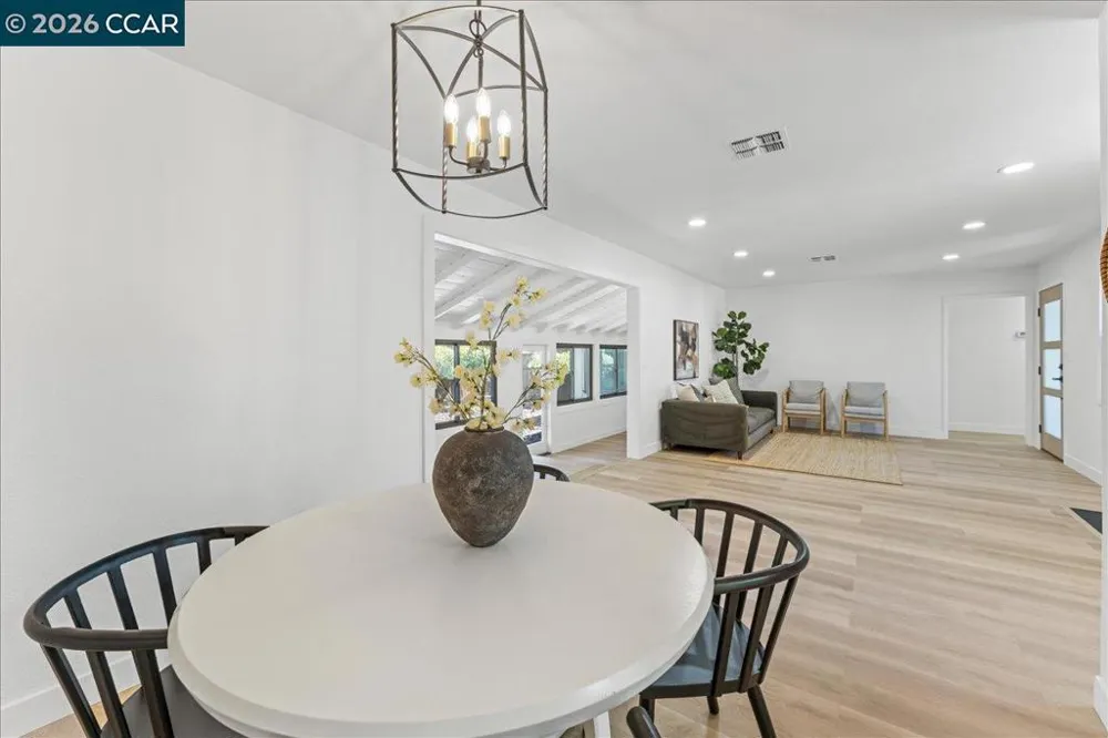 2551 Carlsbad Ave Sacramento, CA 95821