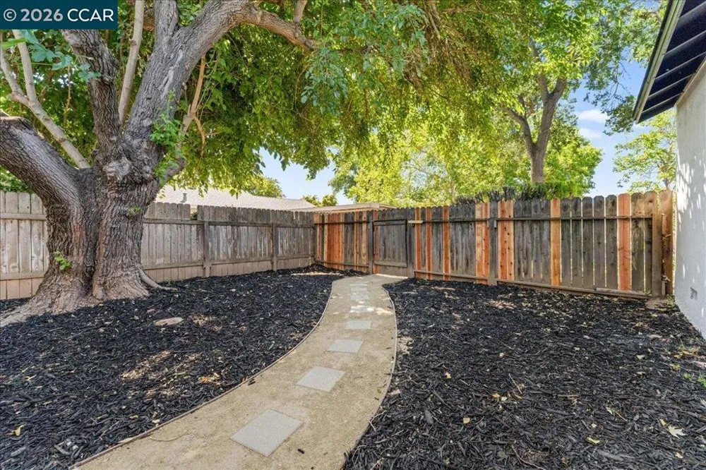 2551 Carlsbad Ave Sacramento, CA 95821