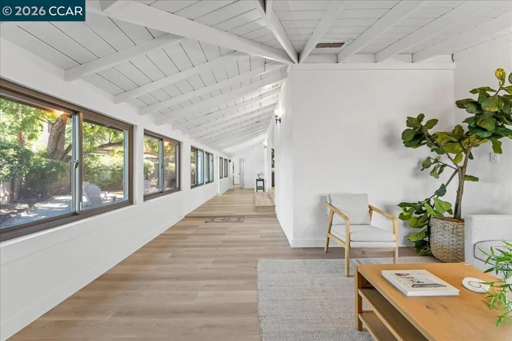 2551 Carlsbad Ave Sacramento, CA 95821