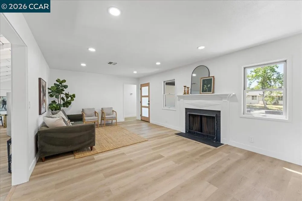 2551 Carlsbad Ave Sacramento, CA 95821