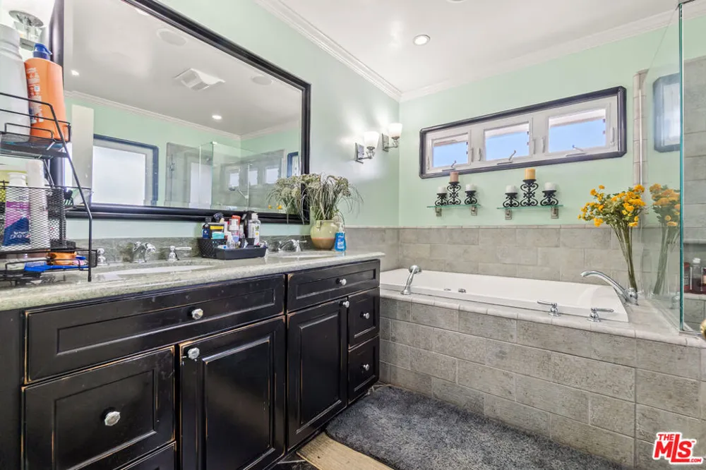 4152 Mount Vernon Drive Los Angeles, CA 90008