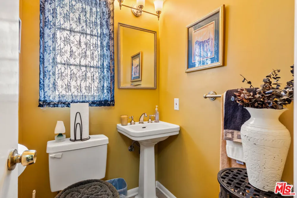 4152 Mount Vernon Drive Los Angeles, CA 90008