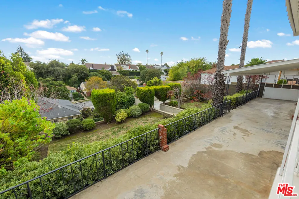 4152 Mount Vernon Drive Los Angeles, CA 90008