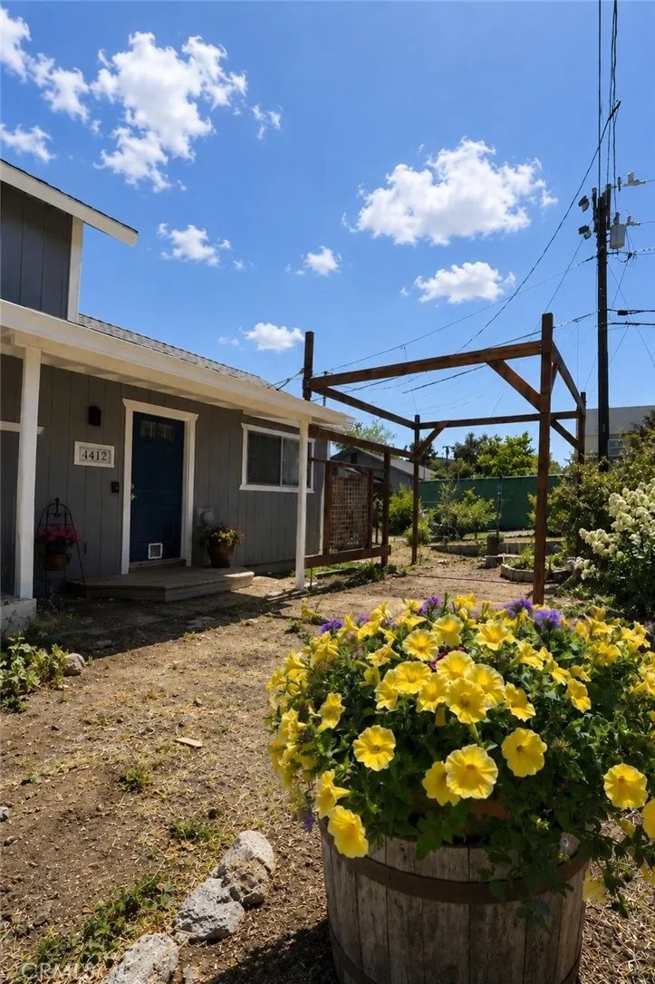 4412 Decator Frazier Park, CA 93225