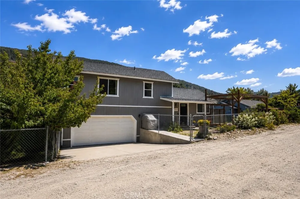4412 Decator Frazier Park, CA 93225