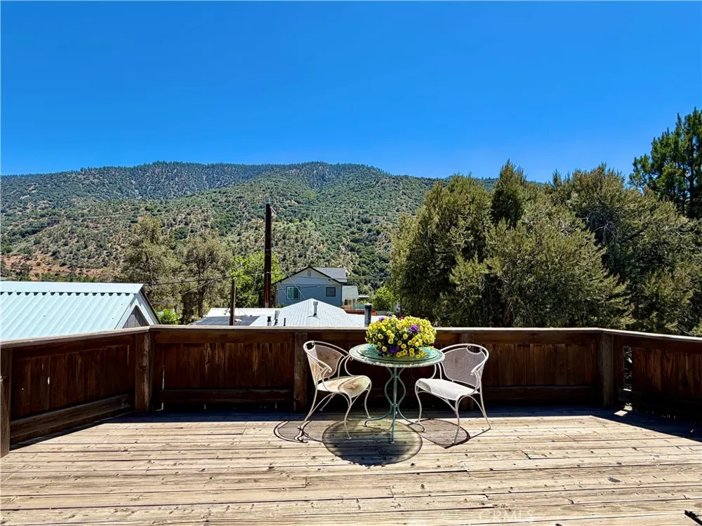 4412 Decator Frazier Park, CA 93225