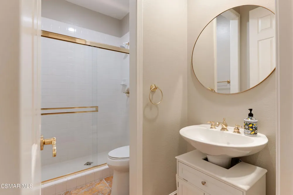 750 Huntsdale Court Newbury Park, CA 91320
