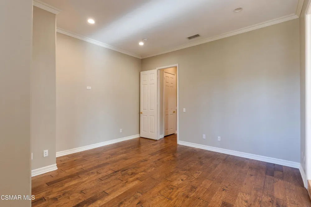 750 Huntsdale Court Newbury Park, CA 91320