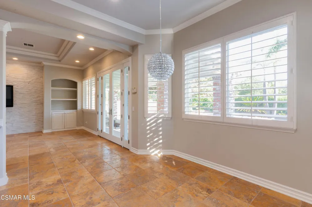 750 Huntsdale Court Newbury Park, CA 91320