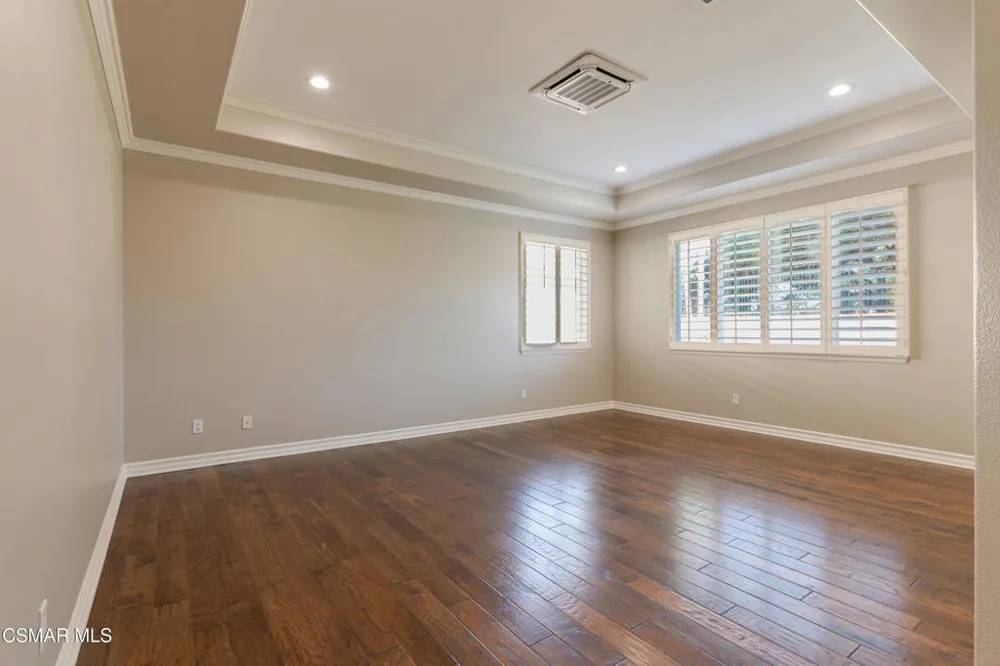 750 Huntsdale Court Newbury Park, CA 91320