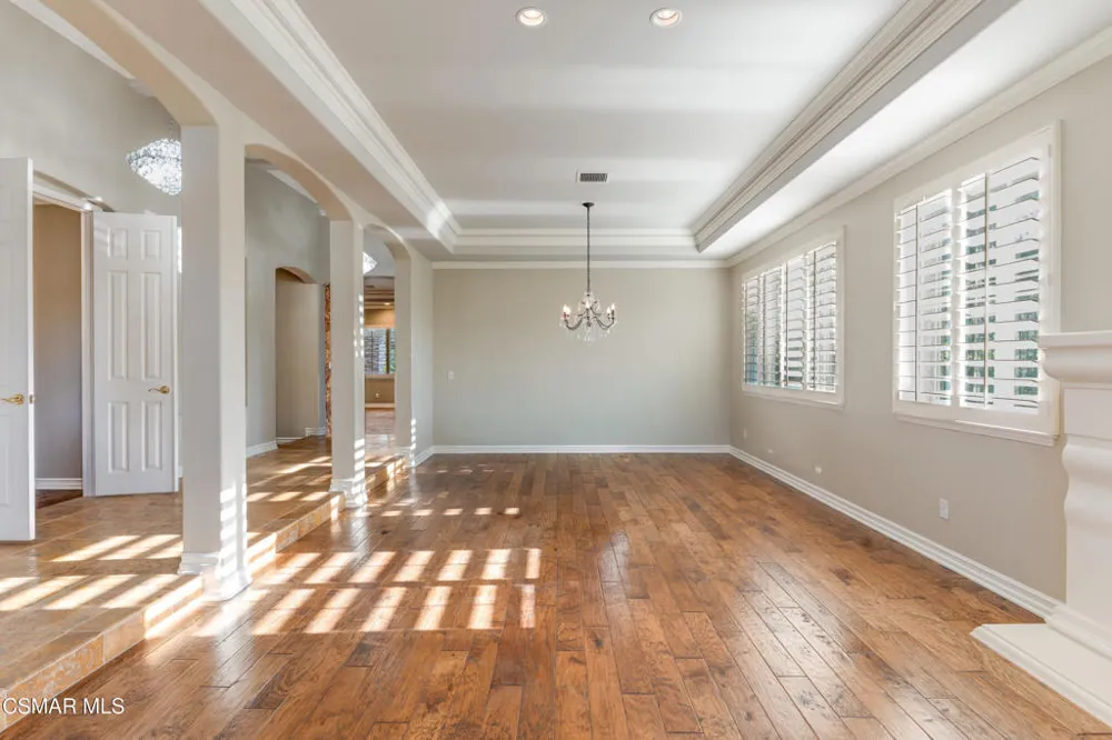 750 Huntsdale Court Newbury Park, CA 91320