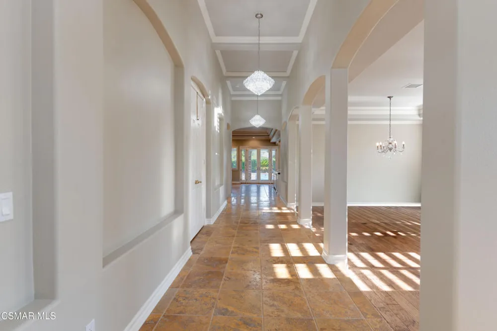 750 Huntsdale Court Newbury Park, CA 91320