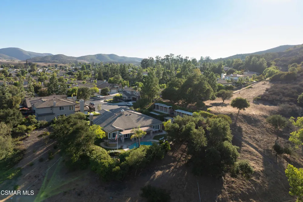 750 Huntsdale Court Newbury Park, CA 91320