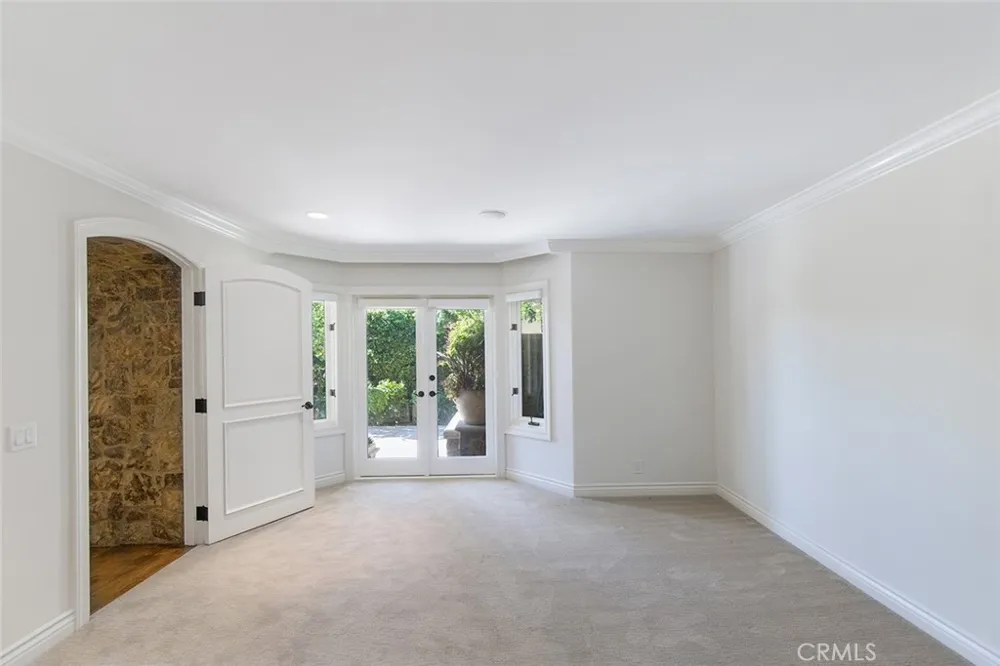 517 Emerald Bay Laguna Beach, CA 92651