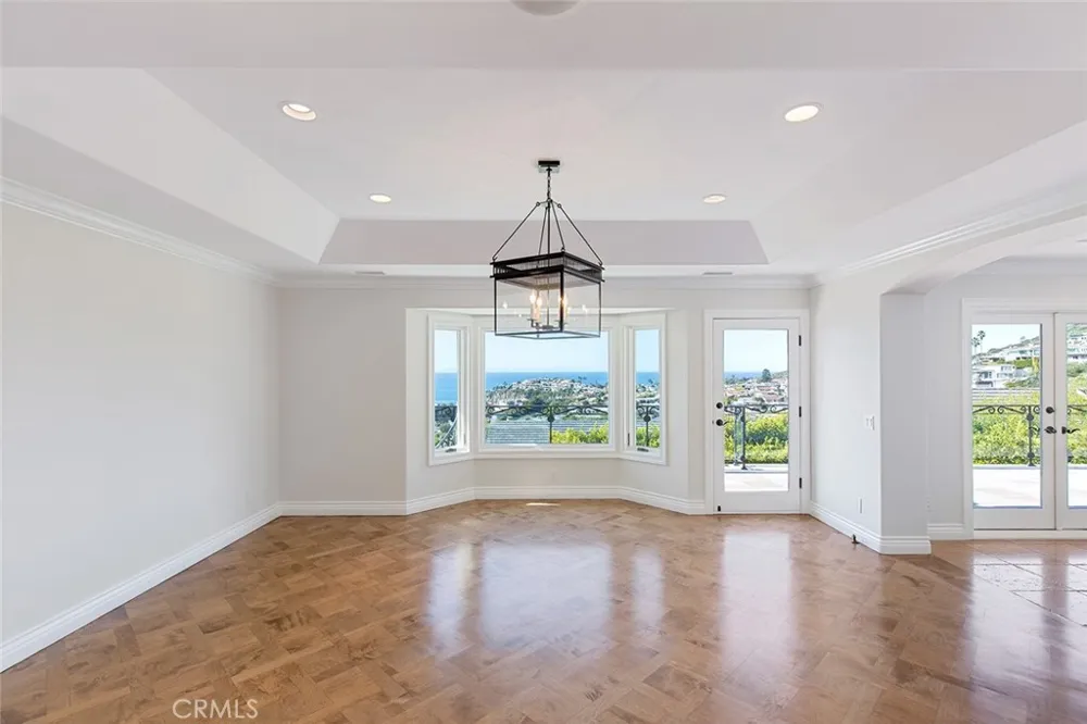 517 Emerald Bay Laguna Beach, CA 92651