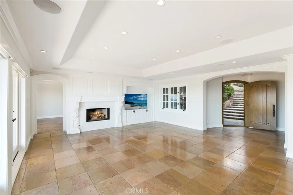 517 Emerald Bay Laguna Beach, CA 92651