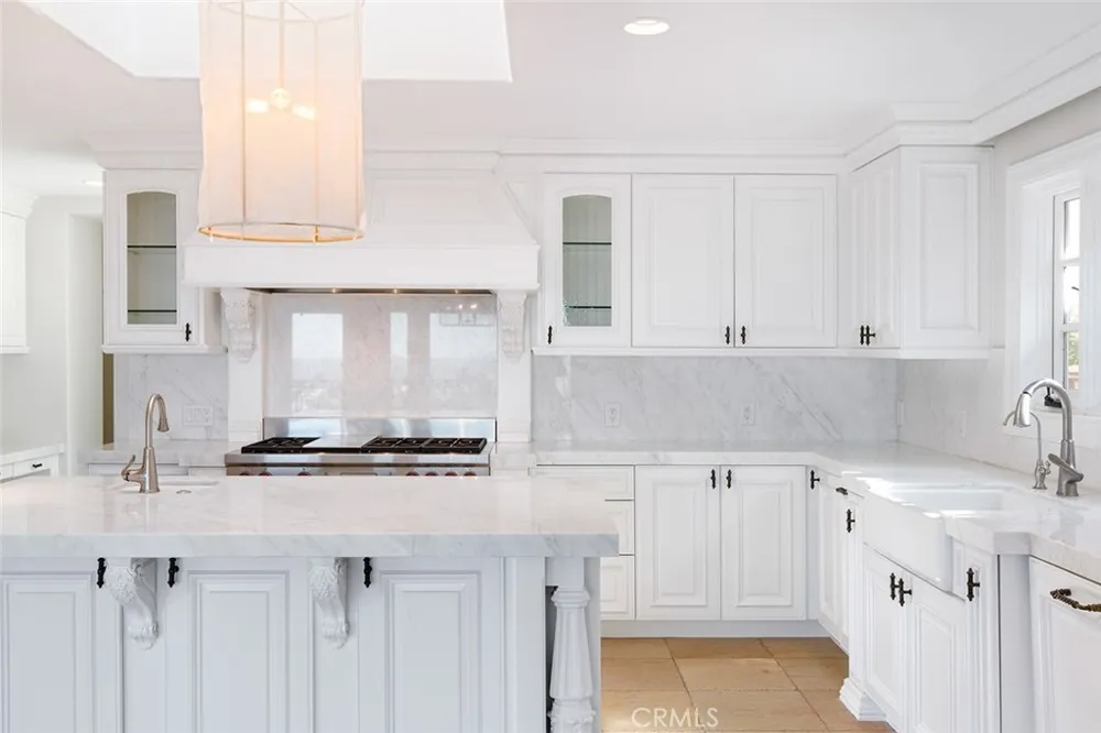 517 Emerald Bay Laguna Beach, CA 92651