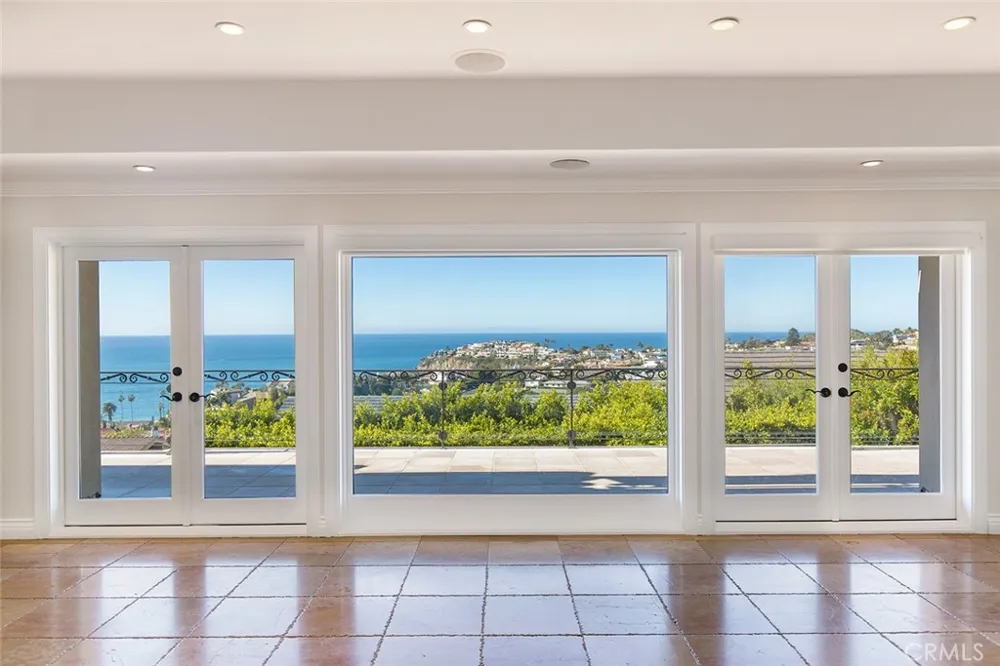 517 Emerald Bay Laguna Beach, CA 92651
