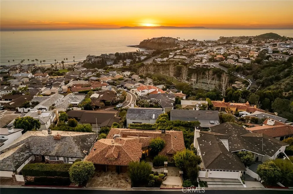 517 Emerald Bay Laguna Beach, CA 92651