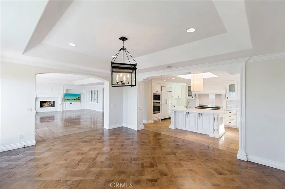 517 Emerald Bay Laguna Beach, CA 92651
