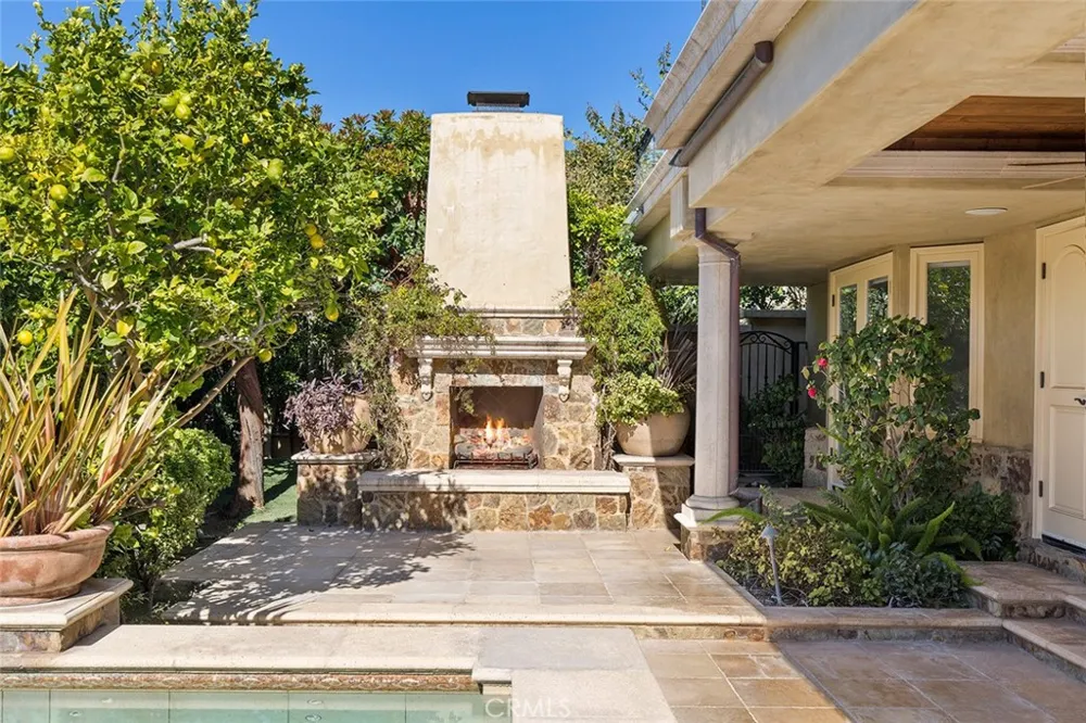517 Emerald Bay Laguna Beach, CA 92651