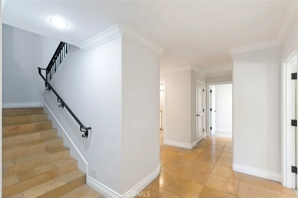 517 Emerald Bay Laguna Beach, CA 92651
