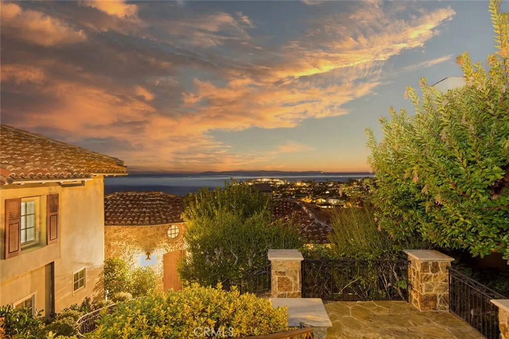 517 Emerald Bay Laguna Beach, CA 92651