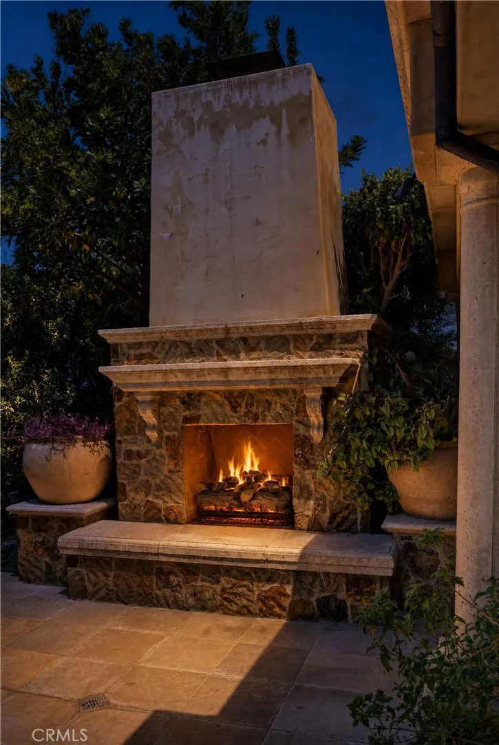 517 Emerald Bay Laguna Beach, CA 92651