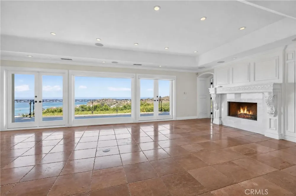 517 Emerald Bay Laguna Beach, CA 92651