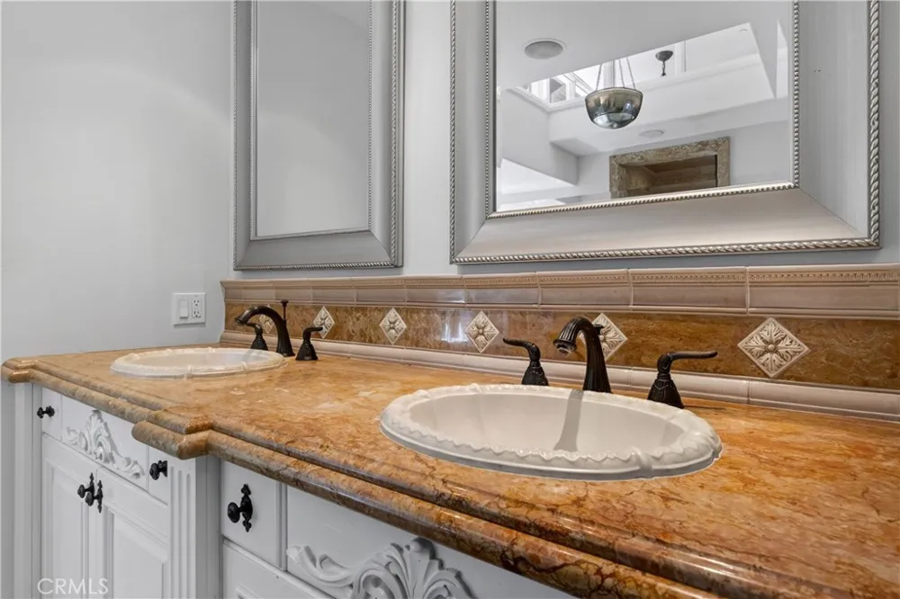 517 Emerald Bay Laguna Beach, CA 92651