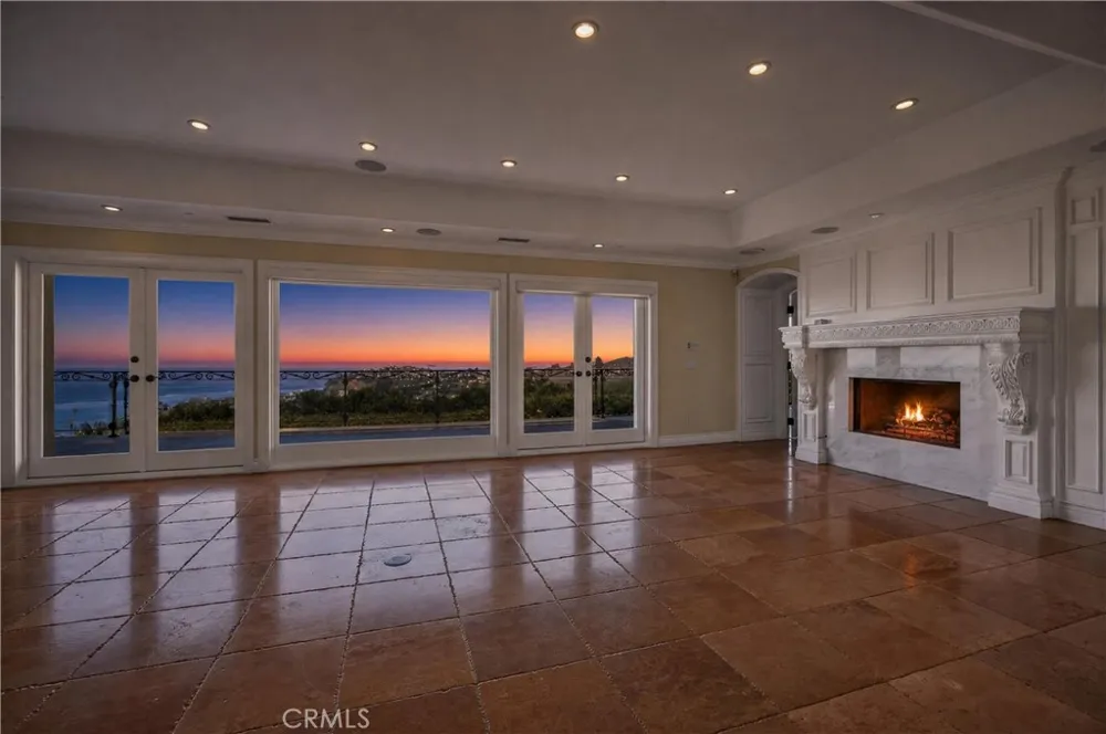 517 Emerald Bay Laguna Beach, CA 92651