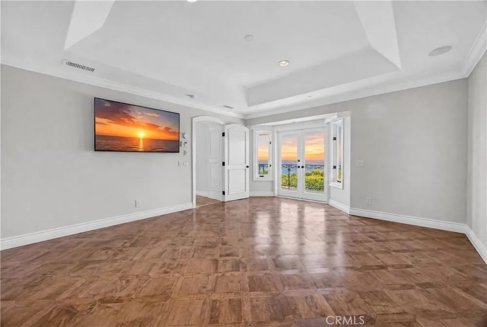 517 Emerald Bay Laguna Beach, CA 92651