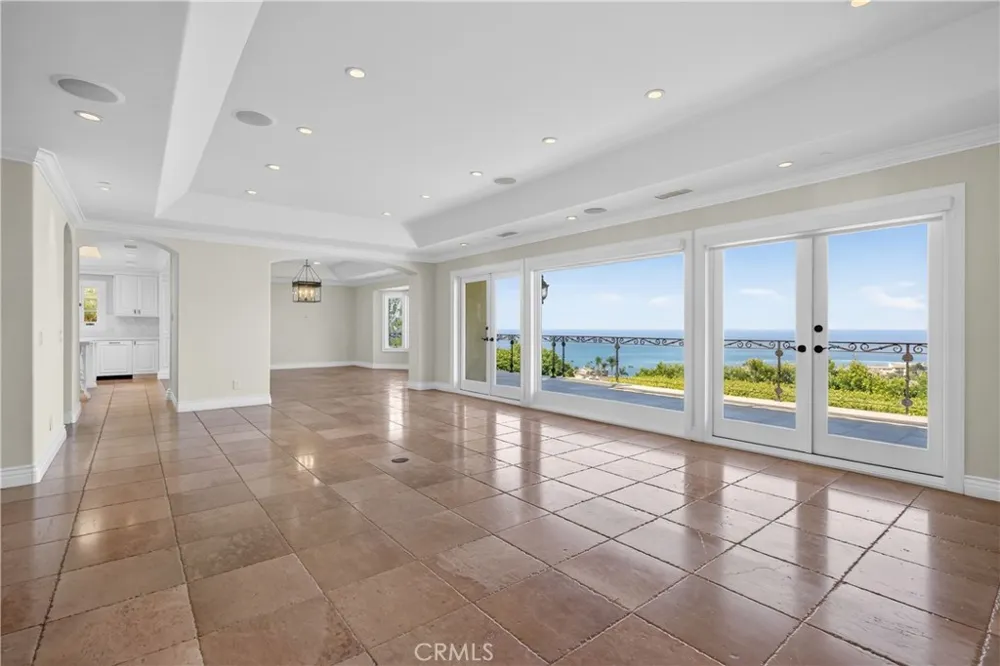 517 Emerald Bay Laguna Beach, CA 92651