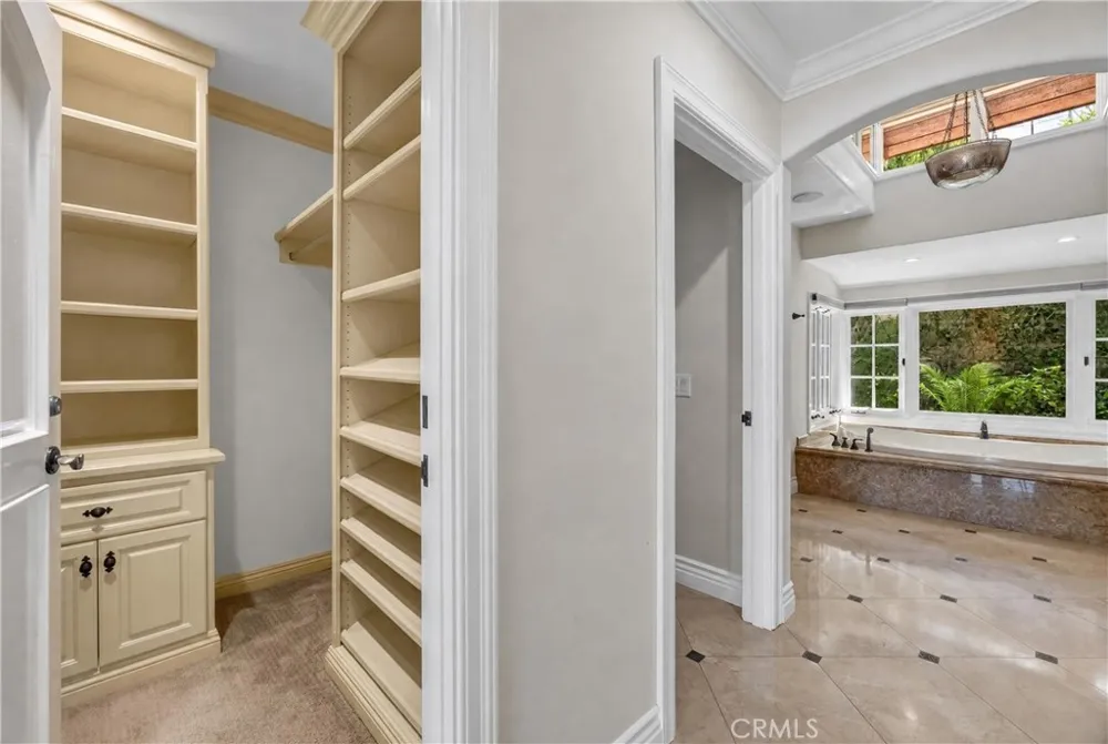 517 Emerald Bay Laguna Beach, CA 92651