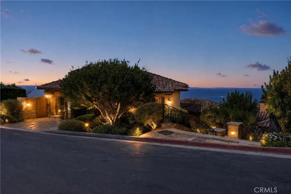 517 Emerald Bay Laguna Beach, CA 92651