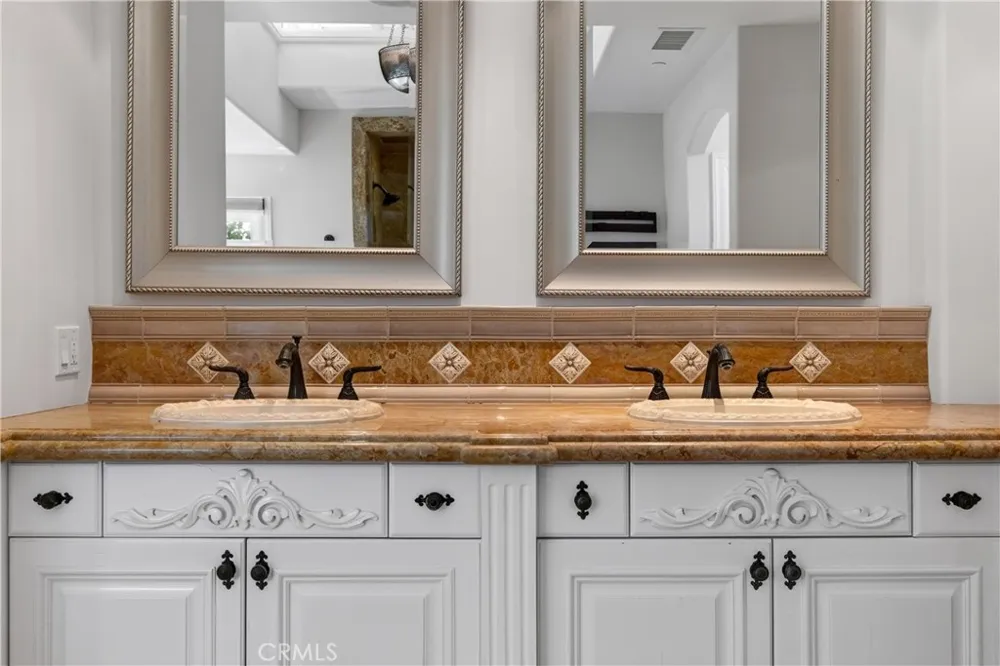 517 Emerald Bay Laguna Beach, CA 92651