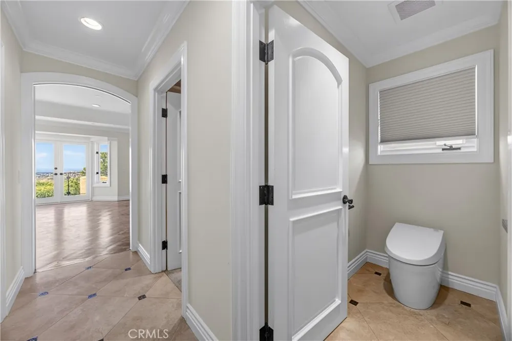 517 Emerald Bay Laguna Beach, CA 92651