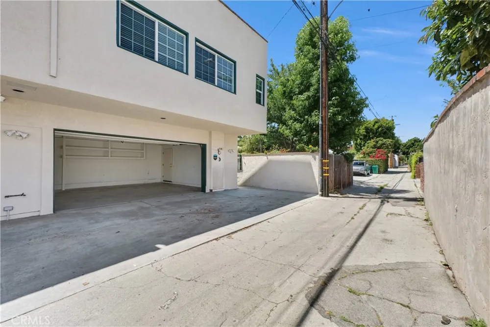 236 Belmont Long Beach, CA 90803