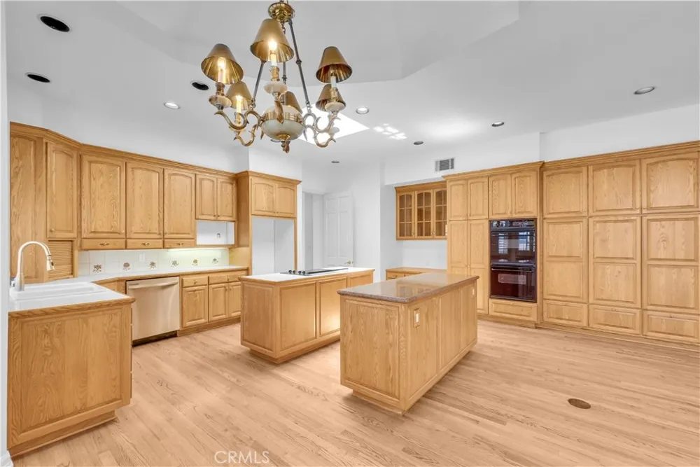 236 Belmont Long Beach, CA 90803