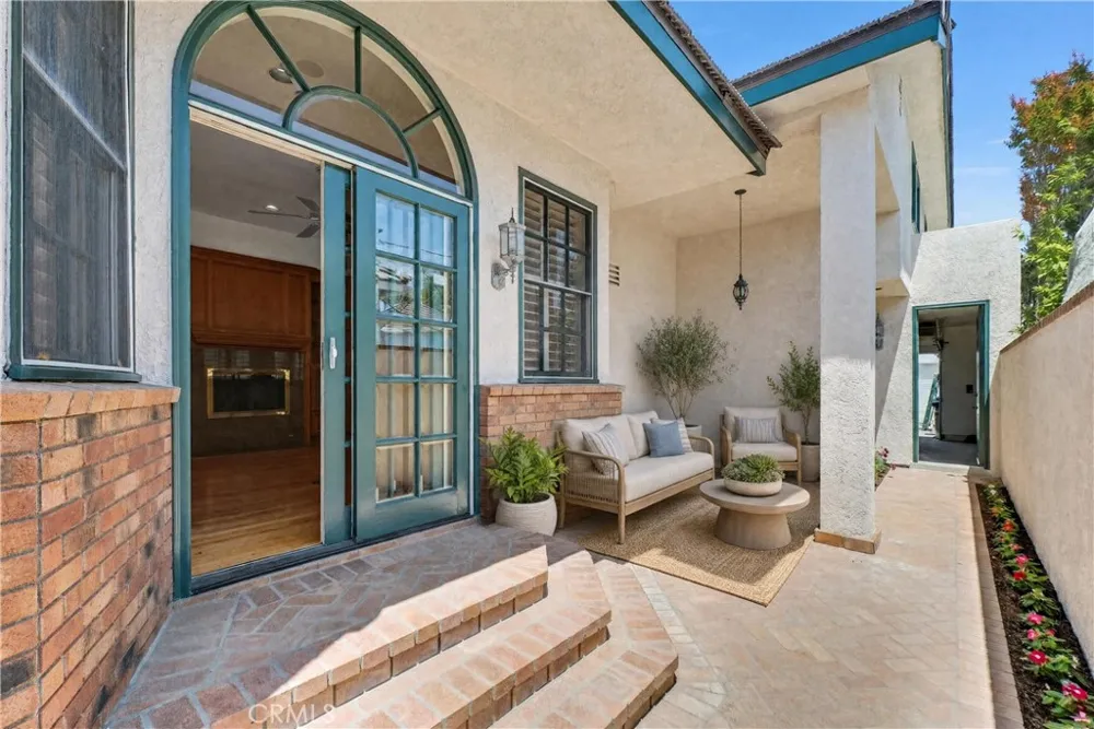 236 Belmont Long Beach, CA 90803