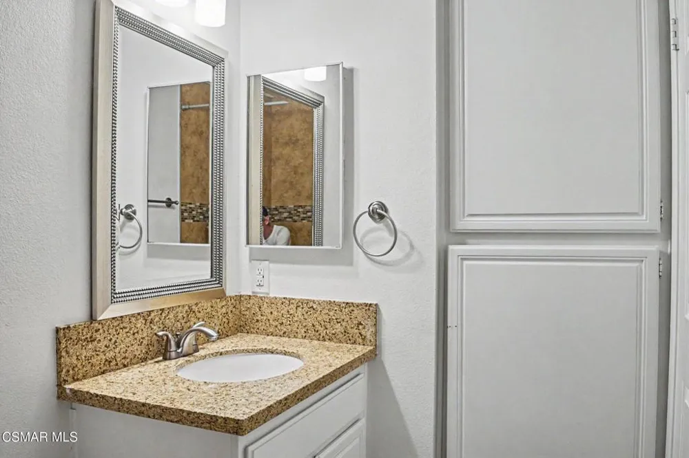 4258 Flintlock Lane Westlake Village, CA 91361