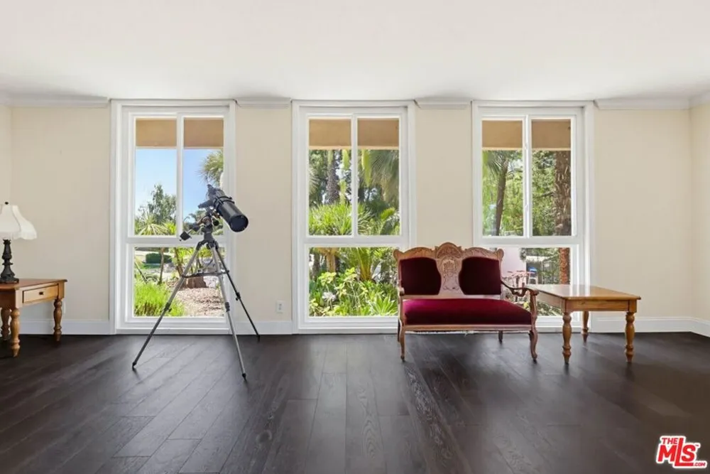 991 Montgomery Court Thousand Oaks, CA 91360