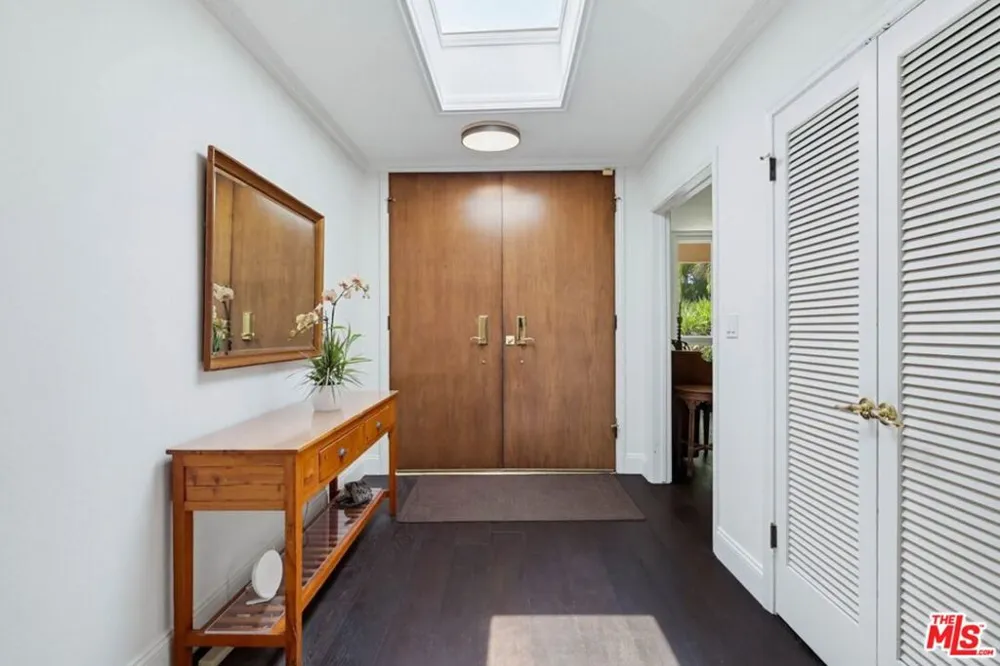 991 Montgomery Court Thousand Oaks, CA 91360