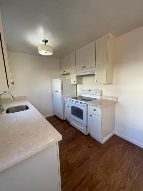 1132 Paloma Burlingame, CA 94010