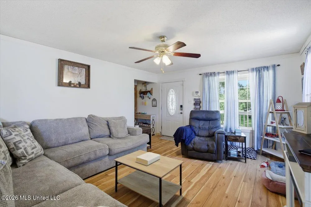 123 Southbreeze Road Magee, MS 39111