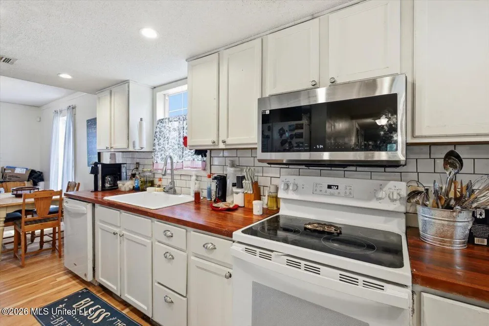 123 Southbreeze Road Magee, MS 39111