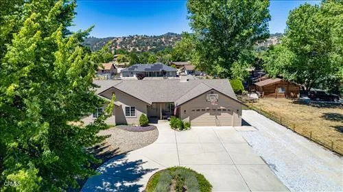 23781 Port Royal Court Tehachapi, CA 93561