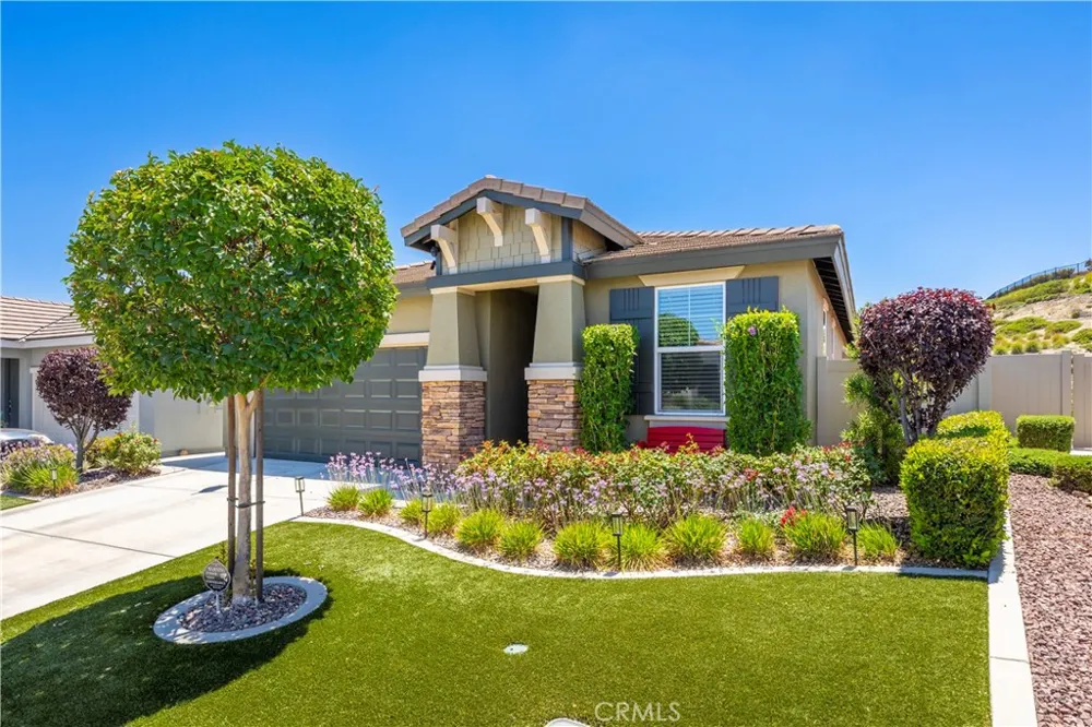 371 Song Bird Beaumont, CA 92223